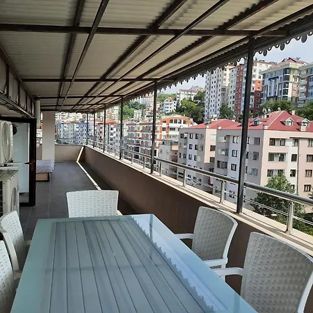 Deniz Manzarali Teras Cati Kati Appartement Trabzon
